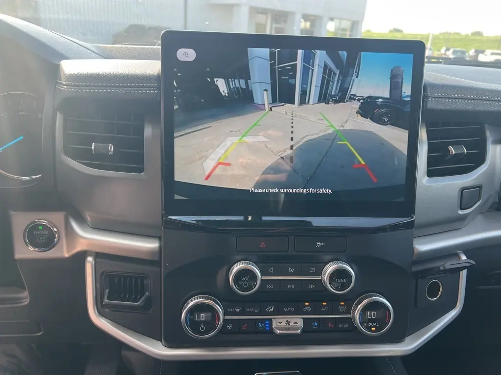 2023 Ford Expedition MAX XLT photo 16