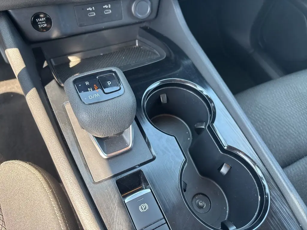 2024 Nissan Rogue SV photo 20