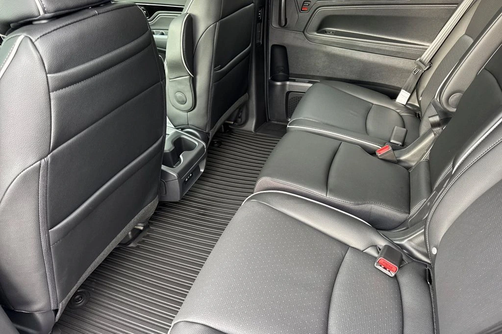 2026 Honda Odyssey Elite - Photo 17