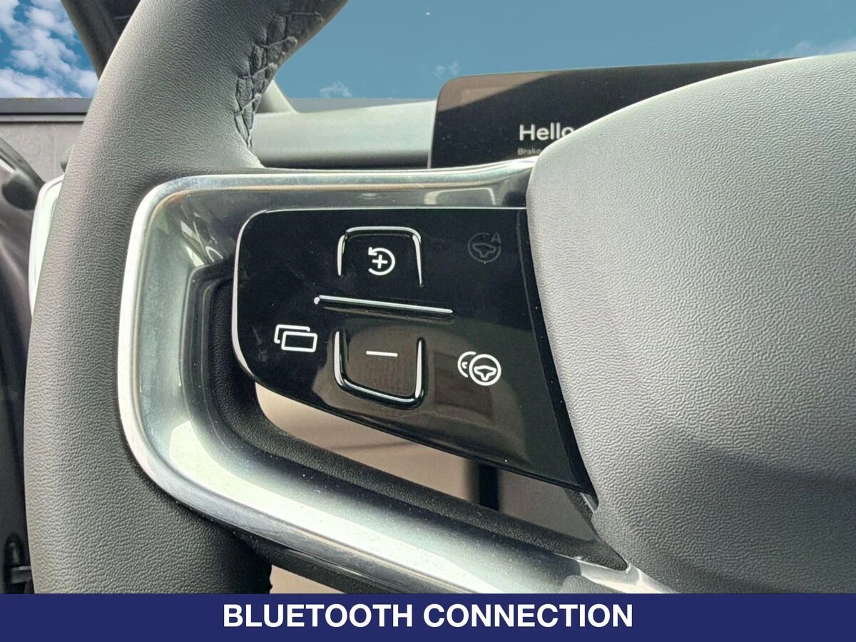 2026 Volvo - image 17