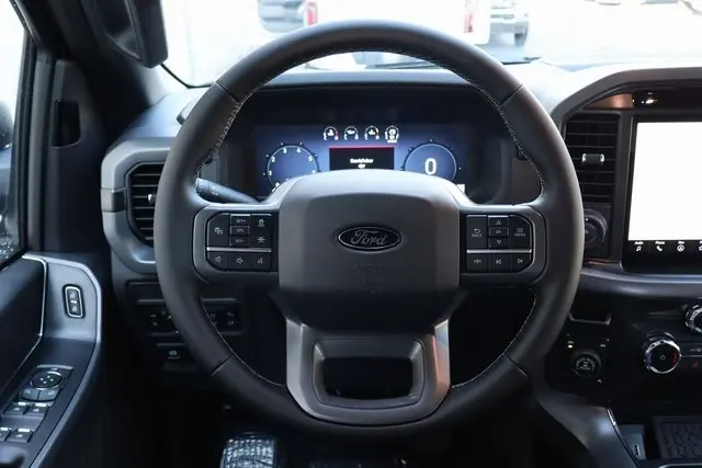 2025 Ford F-150 XLT photo 24