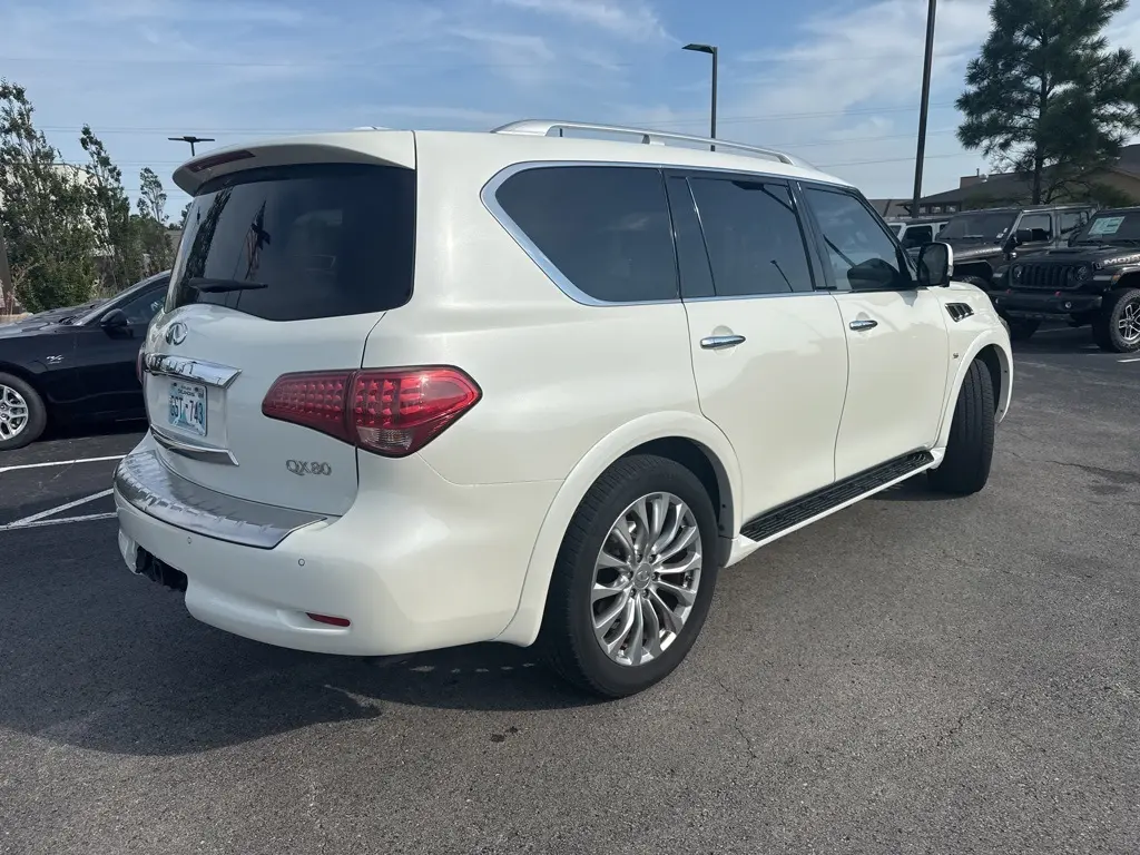 2016 Infiniti QX80 Base photo 3