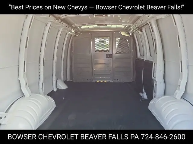 2025 Chevrolet Express 2500 Work Van Cargo photo 3