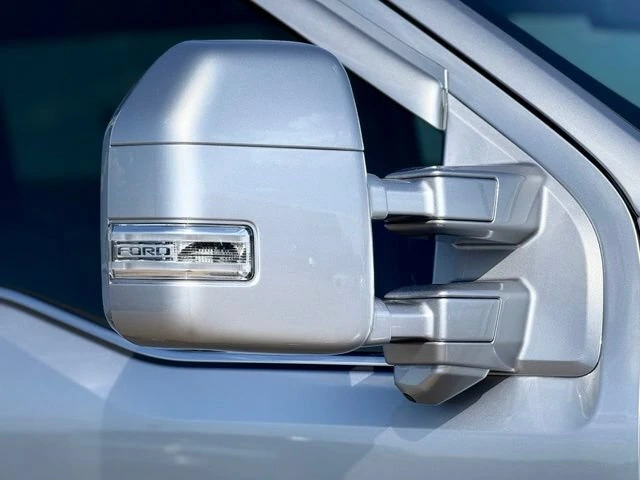 2023 Ford — photo 8