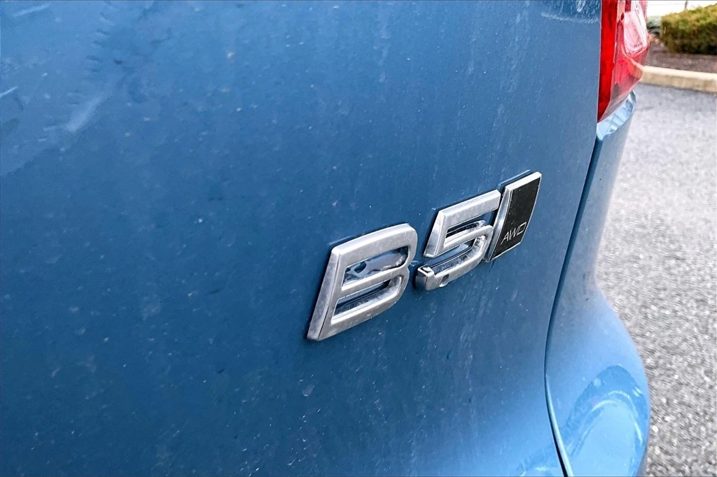 2024 Volvo - image 24