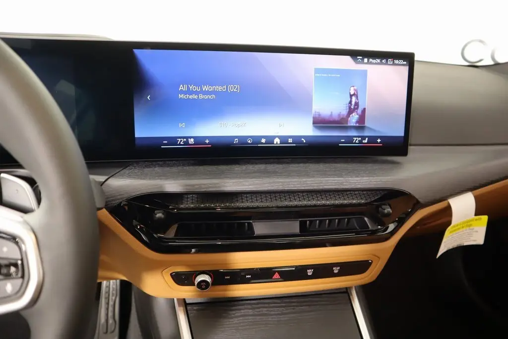 2025 Bmw 330i photo 5