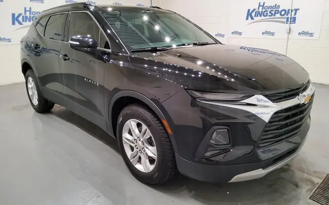 2019 Chevrolet Blazer Base 2LT photo 2