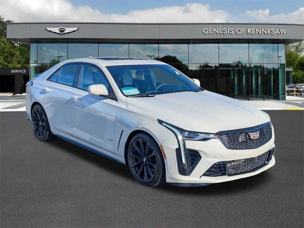 2022 Cadillac CT4 V-Series Blackwing's photo