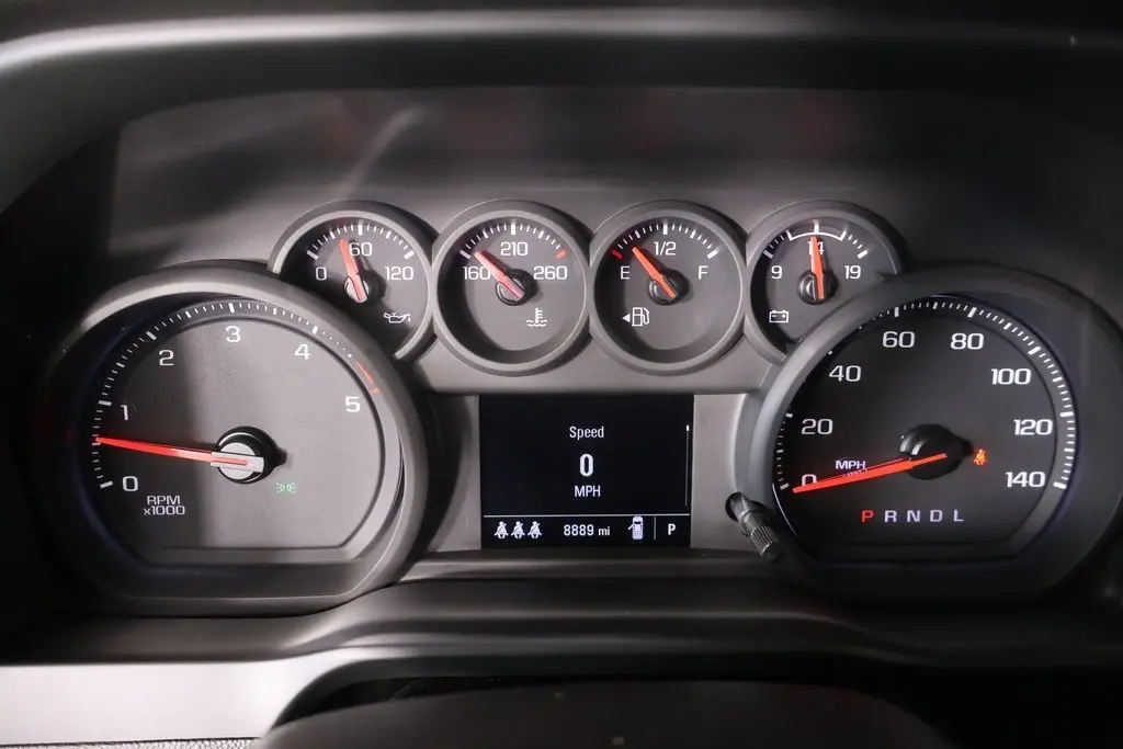 2024 Chevrolet Silverado 2500HD Custom photo 4