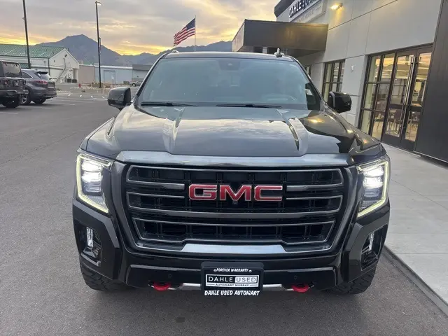 2023 Gmc Yukon XL AT4 photo 2