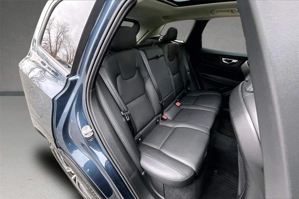 2023 Volvo - image 24