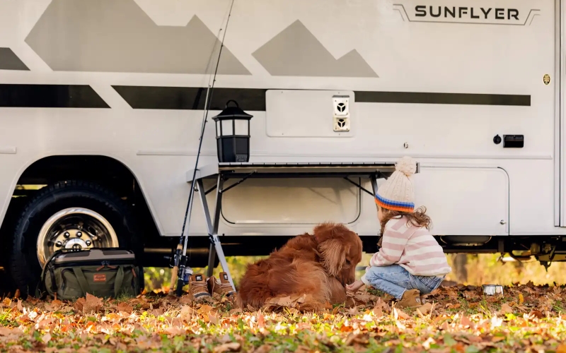 Can I plug a 2027 Winnebago Sunflyer® into a home outlet in Rockford, IL?