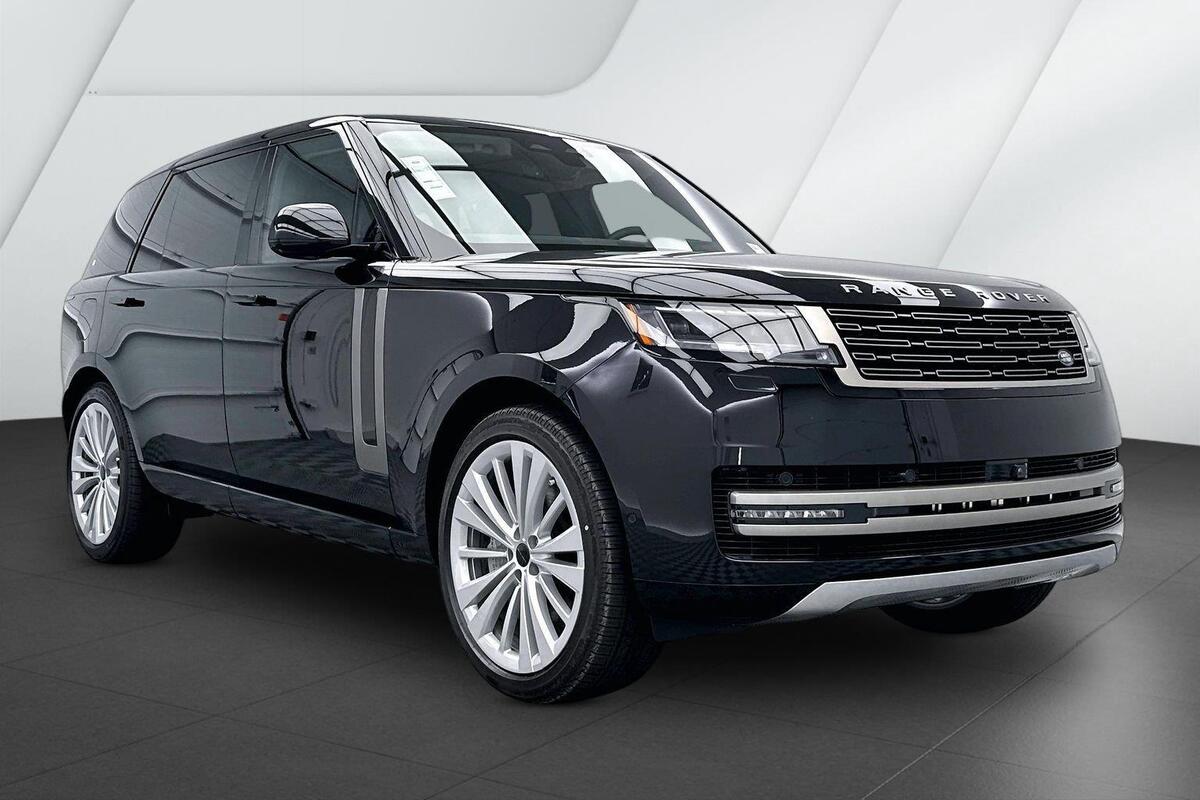 2026 Land Rover Range Rover SE