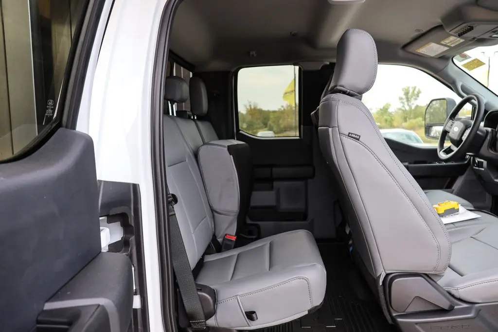 2025 Ford F-450 XL photo 12