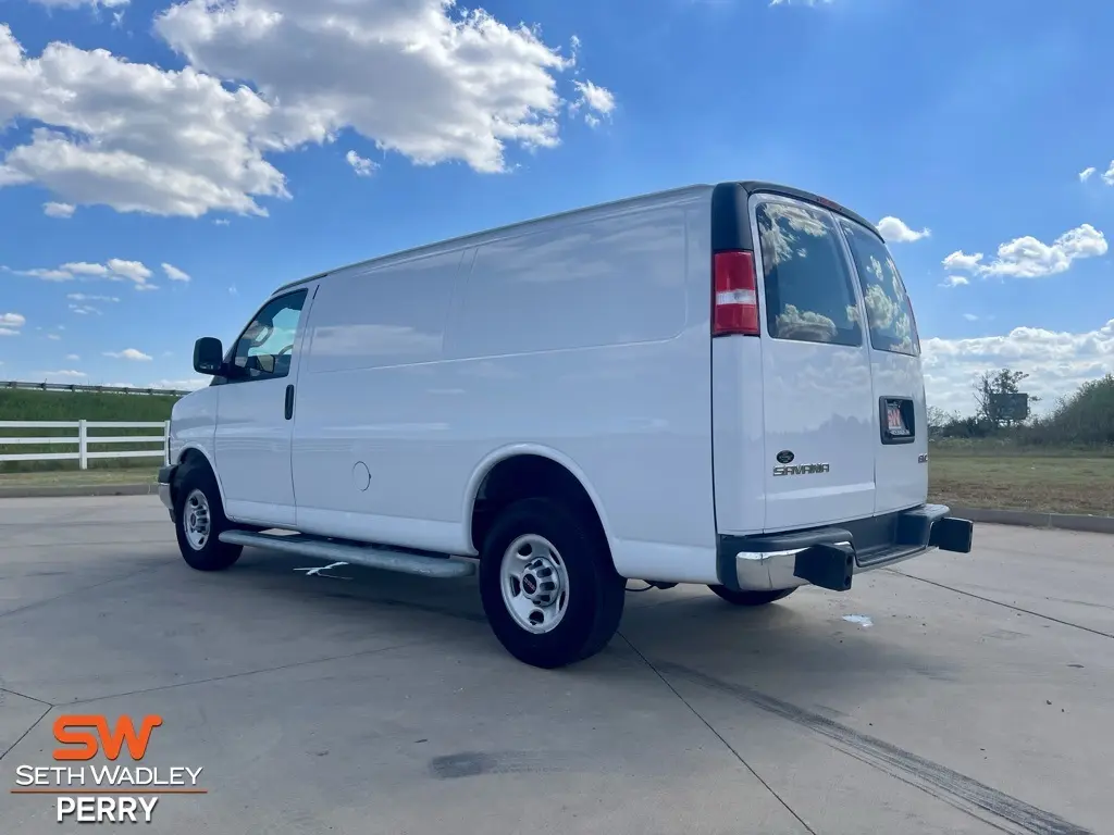 2024 Gmc Savana 2500 Cargo photo 5