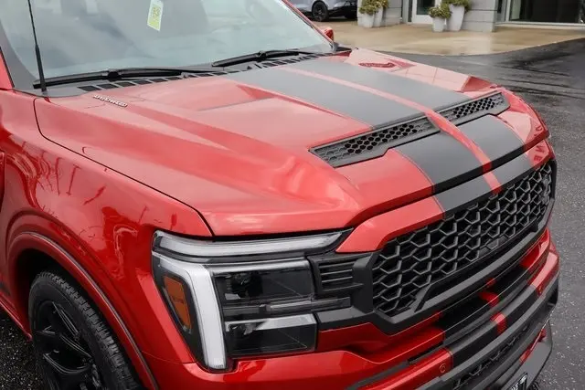 2025 Ford F-150 Lariat photo 19
