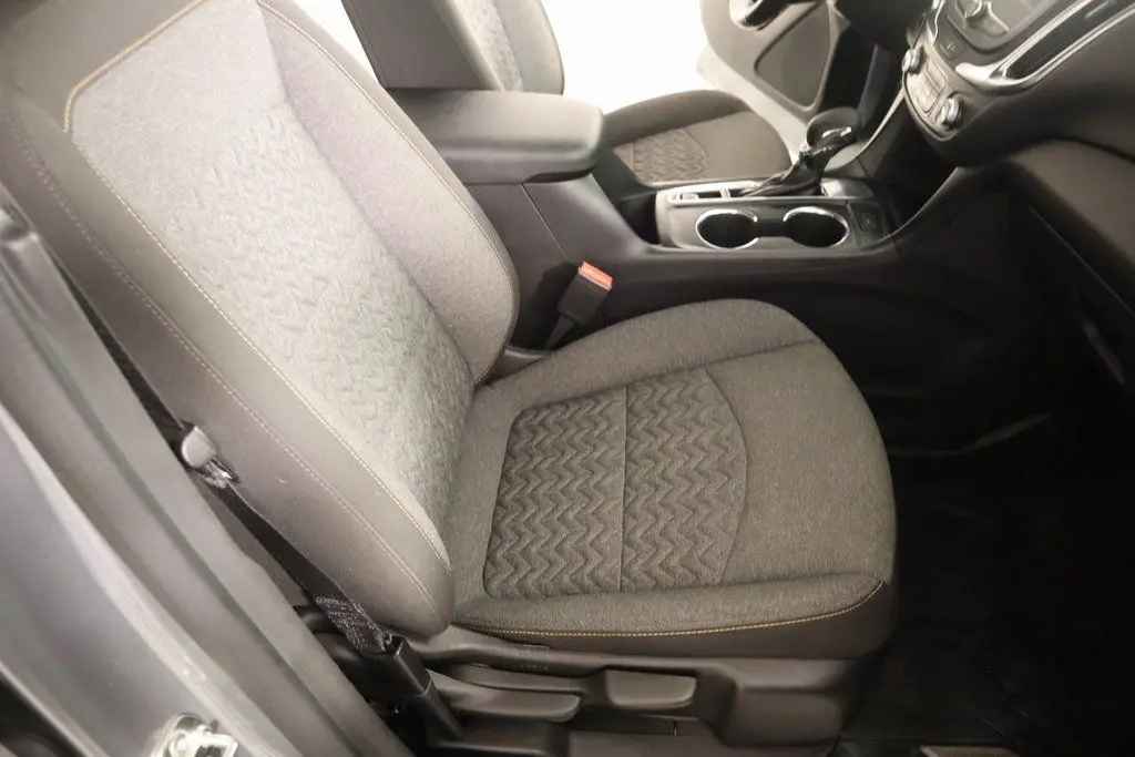 2024 Chevrolet Equinox LT photo 11