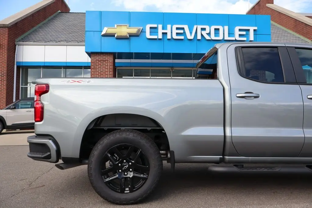 2026 Chevrolet Silverado 1500 RST photo 36