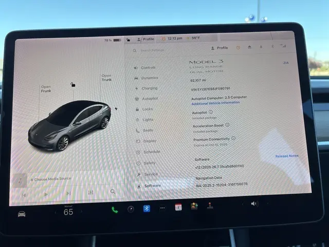 2018 Tesla Model 3 Long Range photo 21