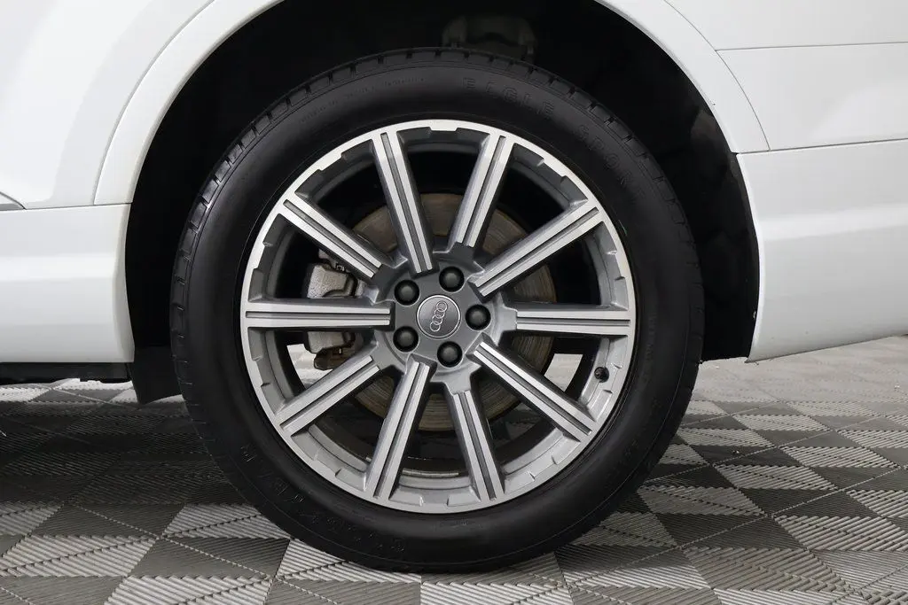 2019 Audi Q7 55 Premium Plus photo 16