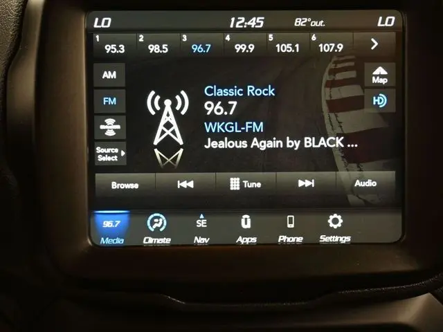 2021 Jeep Renegade Latitude photo 16