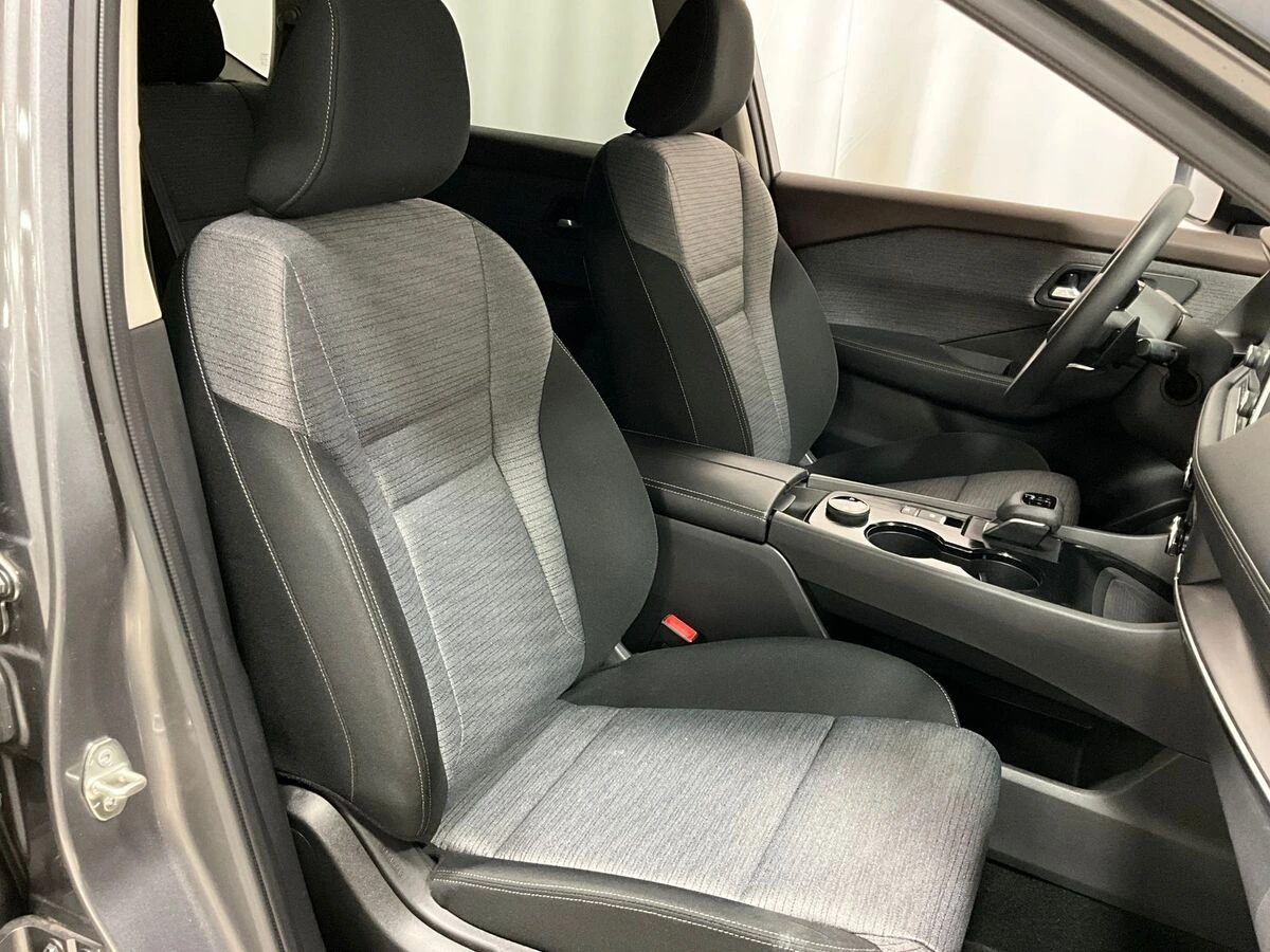 2023 Nissan Rogue SV - Photo 9