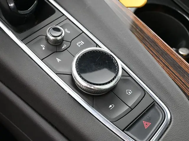 2023 Cadillac Escalade ESV Premium Luxury photo 18