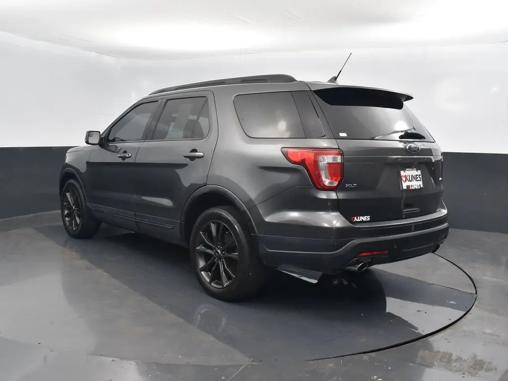 2018 Ford Explorer XLT photo 8