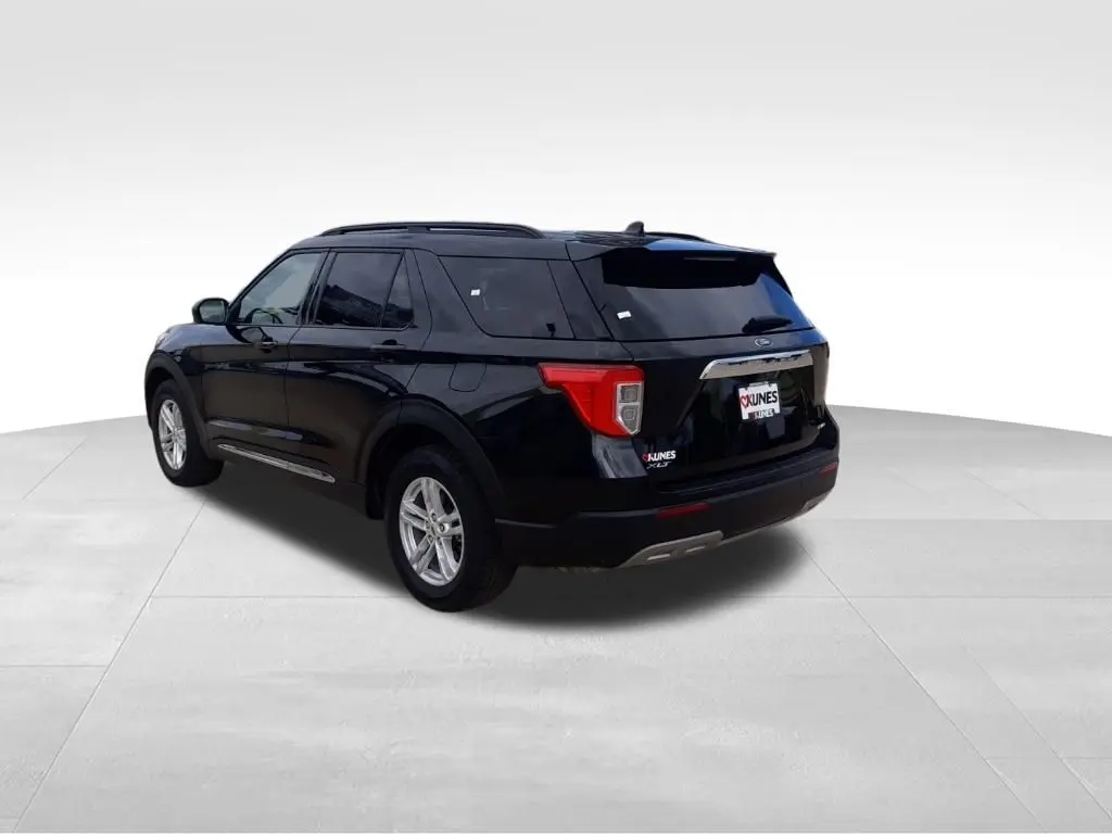 2024 Ford Explorer XLT photo 3