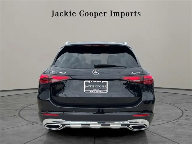 2026 Mercedes Benz GLC 300 4MATIC photo 4