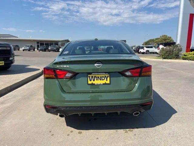 2025 Nissan Altima 2.5 SR photo 6