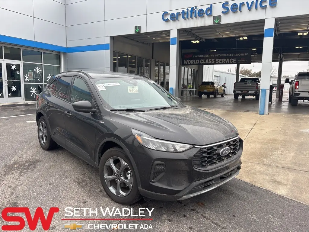 2025 Ford Escape ST-Line's photo