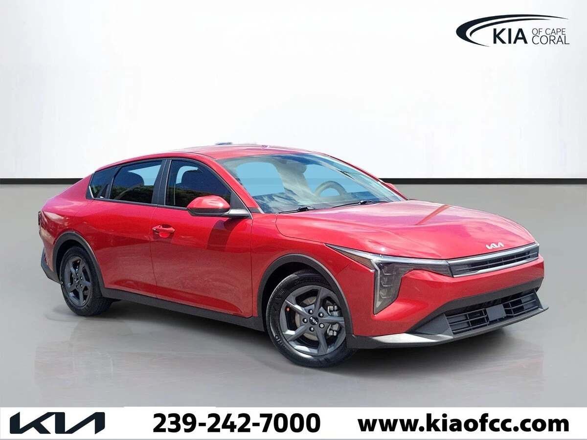 2025 Kia K4 LXS AT's photo