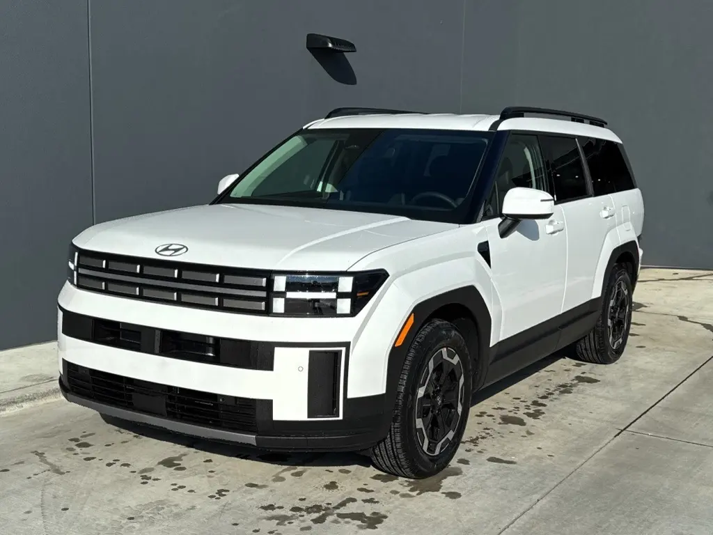 2026 Hyundai Santa Fe SEL's photo