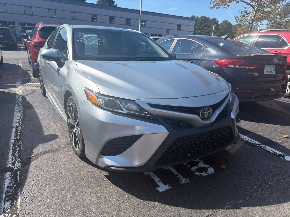 2018 Toyota Camry SE