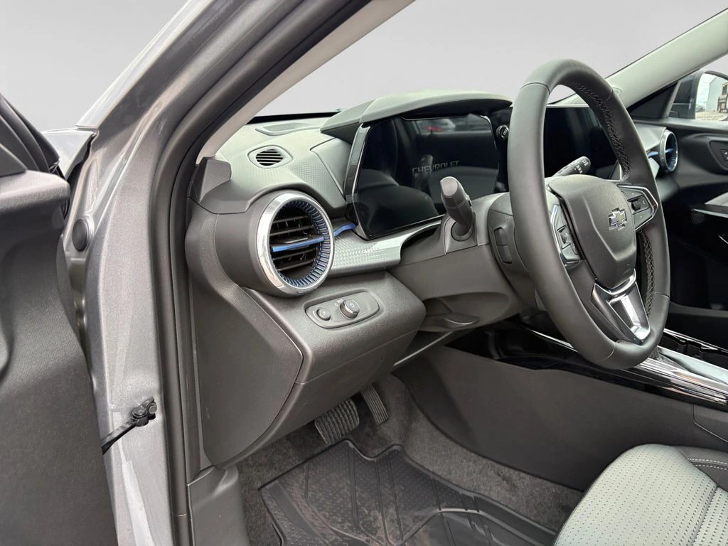 2026 Chevrolet Trax LT - Photo 17