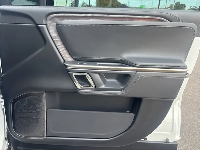 2023 Rivian R1T Launch Edition photo 8