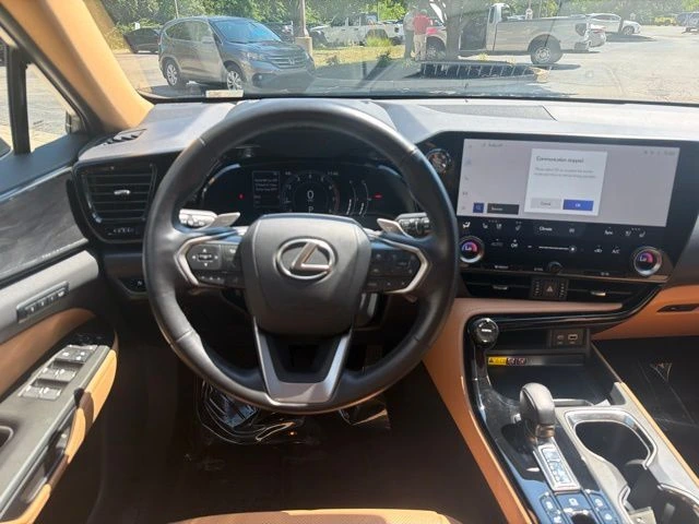2025 Lexus NX 350 - Photo 15