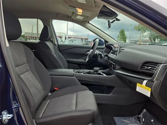 2026 Nissan Rogue SV photo 15