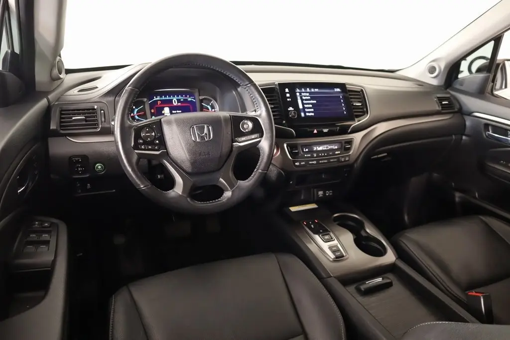 2021 Honda Pilot Special Edition photo 2