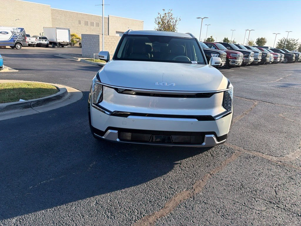 Used 2024 Kia EV9 Land with VIN KNDADFS53R6039986 for sale in Kansas City