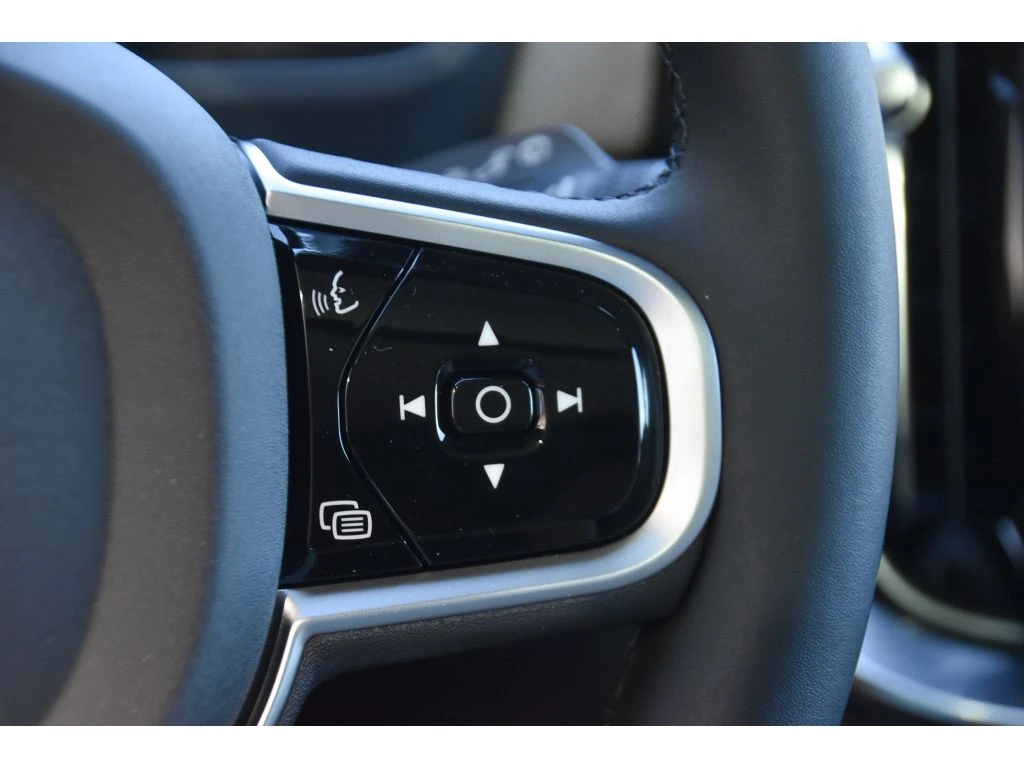 2026 Volvo - image 35