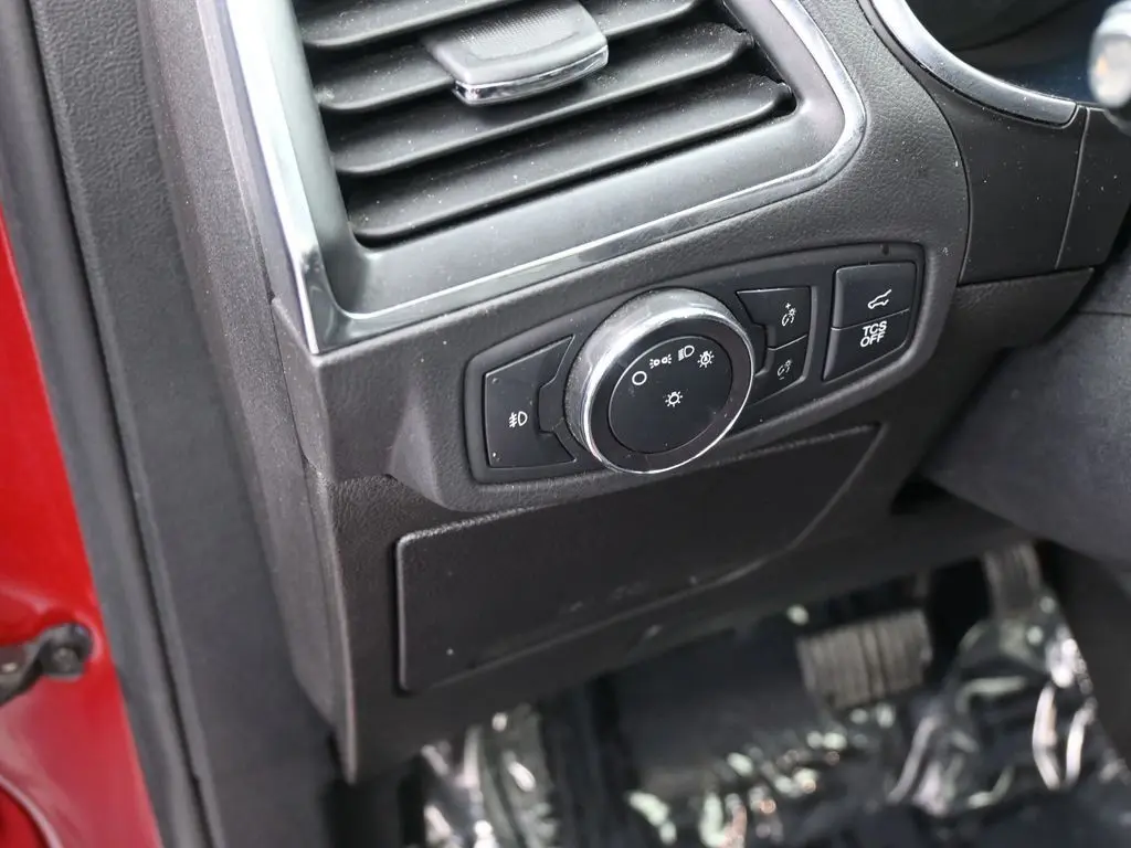 2021 Ford Edge Titanium photo 20