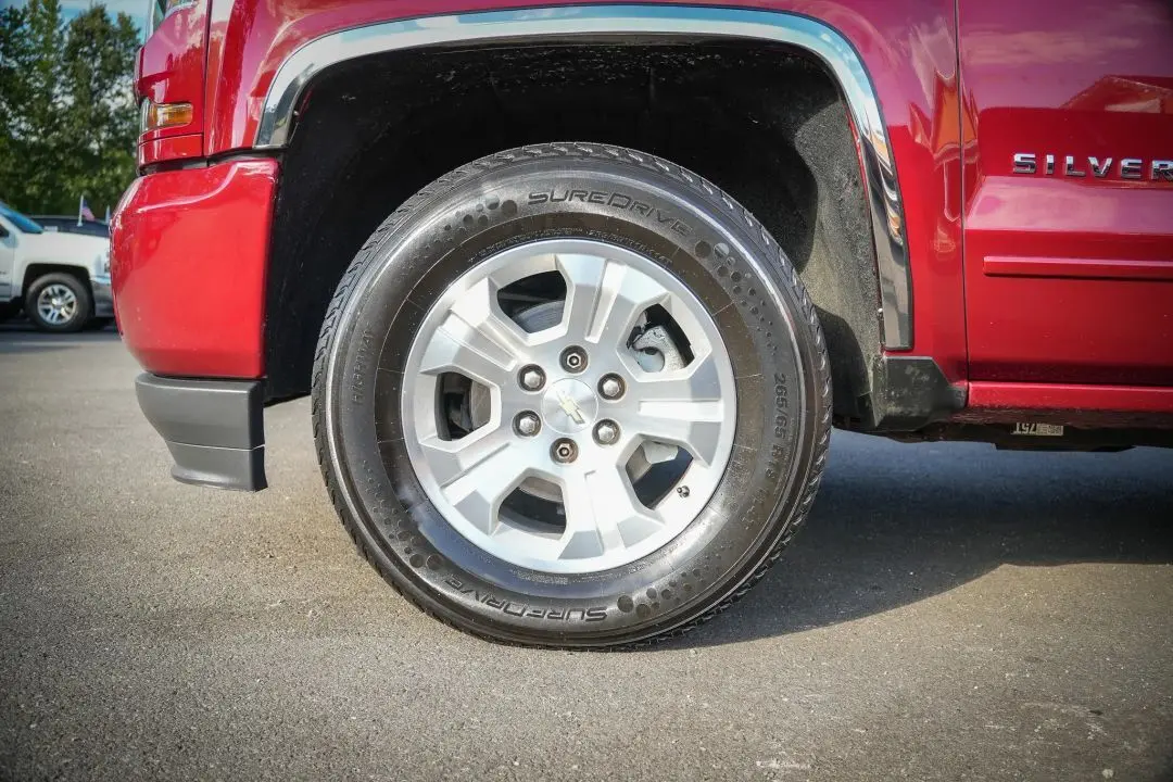 2018 Chevrolet Silverado 1500 Z71 LT photo 17