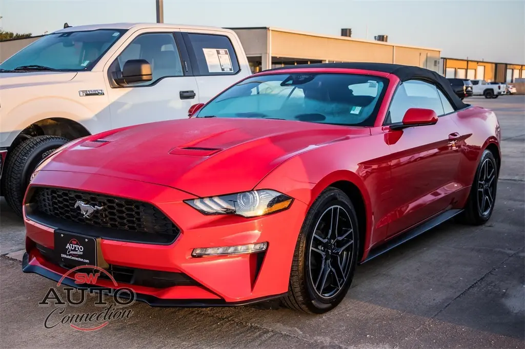2023 Ford Mustang EcoBoost Premium photo 4