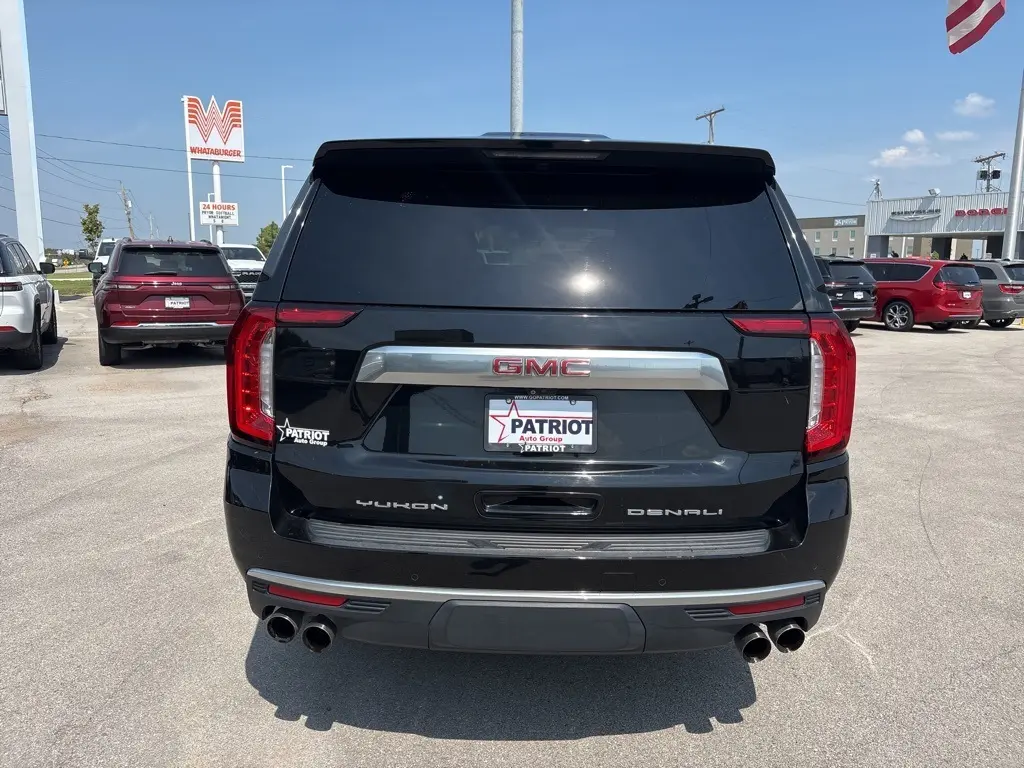 2021 Gmc Yukon Denali photo 4
