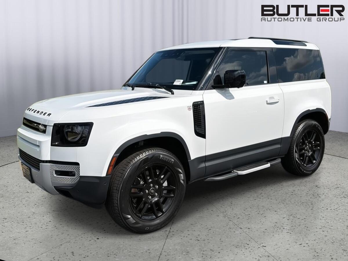 2023 Land Rover Defender SE