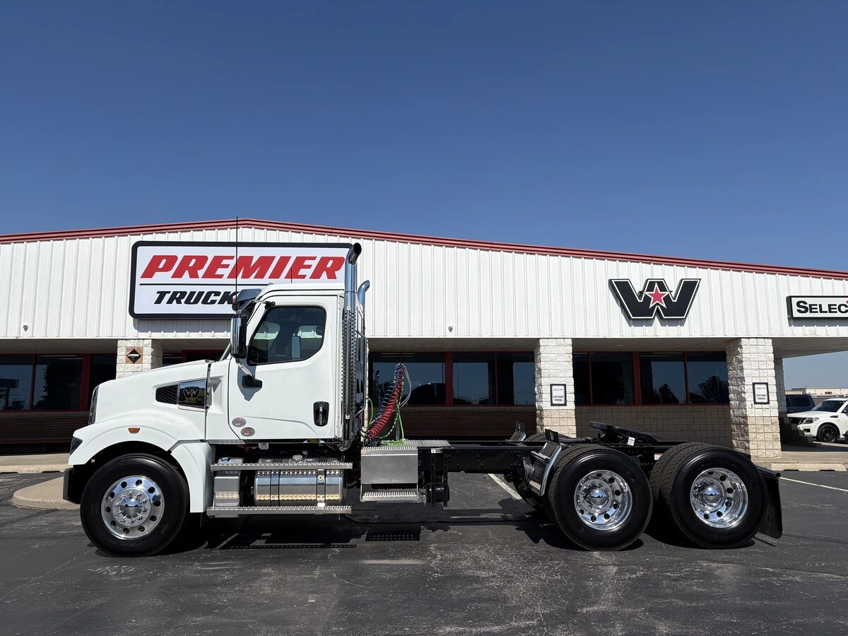 2027 Western Star 49X — photo 2
