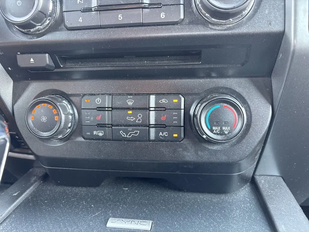 2018 Ford F-150 XLT photo 22