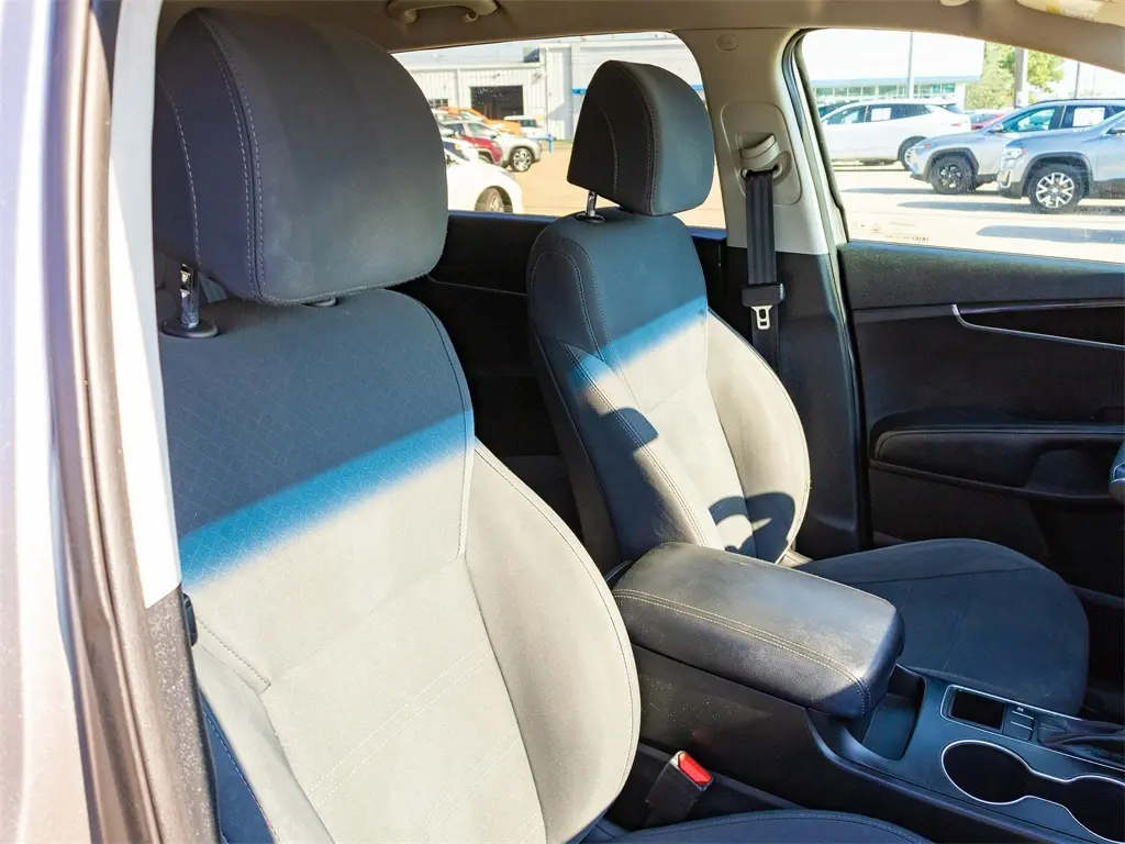 2017 Kia Sorento LX photo 13